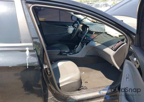 2011 Hyundai Sonata Limited z USA, uszkodzony, nr VIN 5NPEC4AC1BH240466